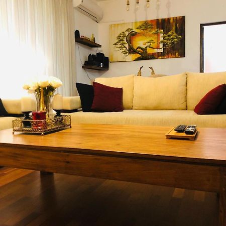 Luxurious Fully Furnished Apartment For Rent At 2000 Plaza, Colombo スリ・ジャヤワルダナプラ・コッテ エクステリア 写真